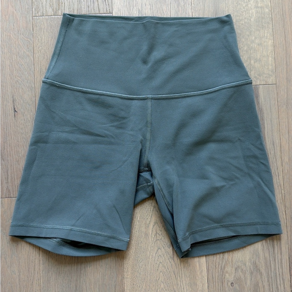 Lululemon Align 6” Sage Shorts